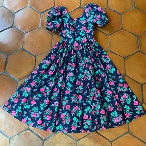 NEW Laura Ashley VTG 80s Floral Dress Puff Sleeve Cottagecore V Back 12 Preppy